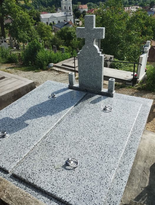 Realizez lucrari cimitir