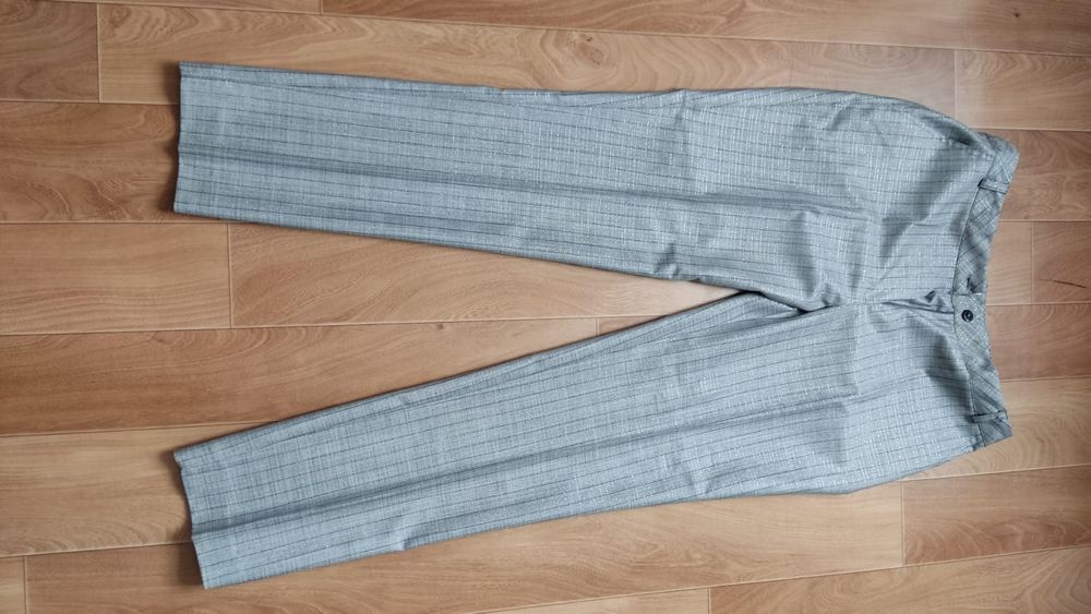 Женский костюм (пиджак + брюки)