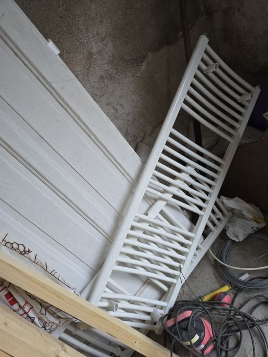 Vând calorifere uzate