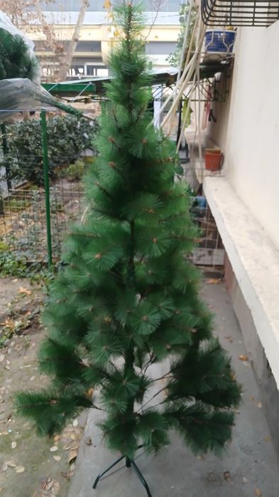 Продам ногоднюю искусственную ёлку