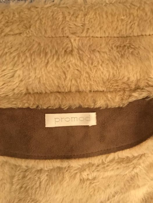 Продам легкую дубленку Promod