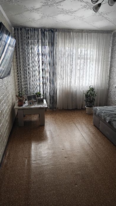 Продам квартиру трёхкомнатная.