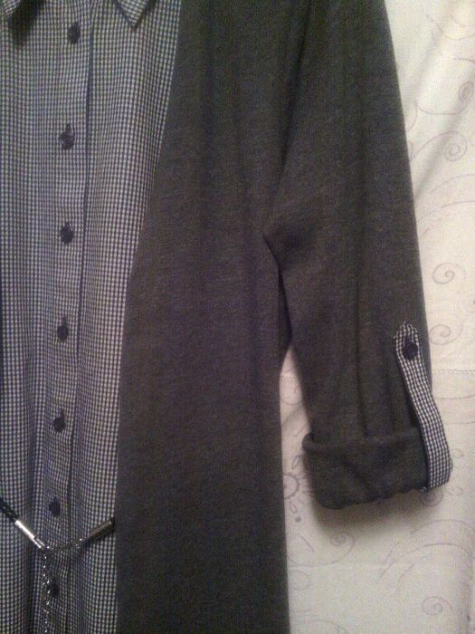 Продается кардиган  48 размера оригинального покроя серый трикотаж