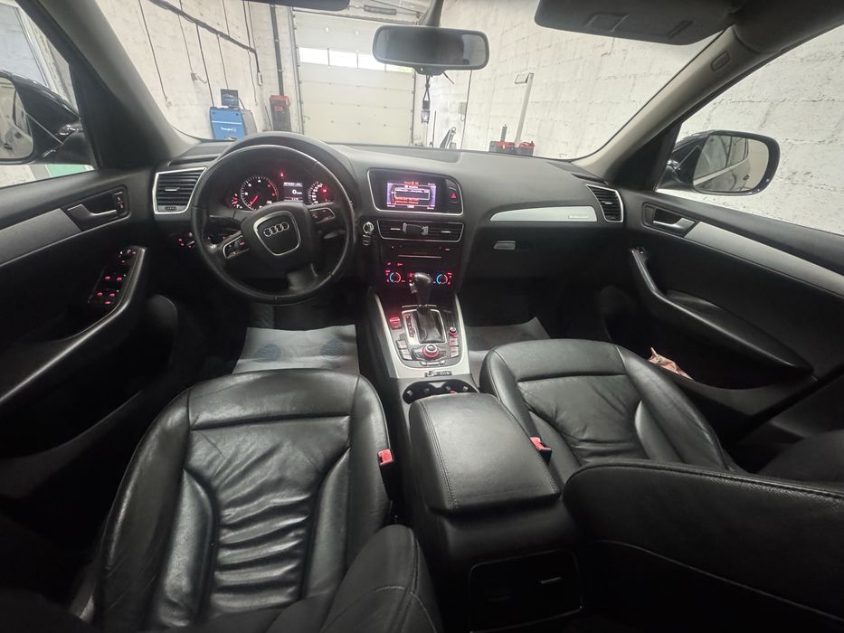 Audi q5 2011 automat , garantie 12 luni