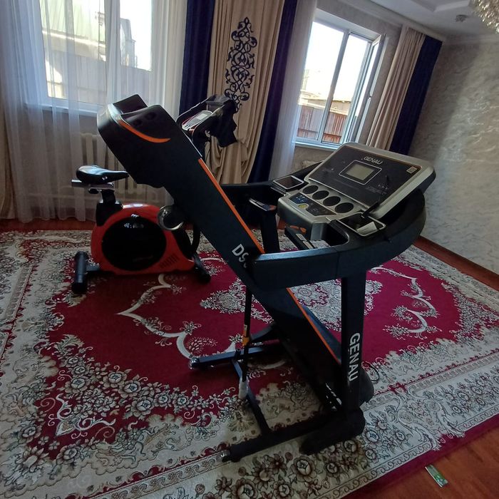 Продам беговую дорожку GENAU 900