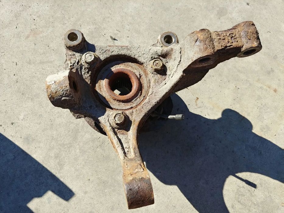 fuzeta dreapta fata 2.0 d  opel antara a l07  chevrolet captiva