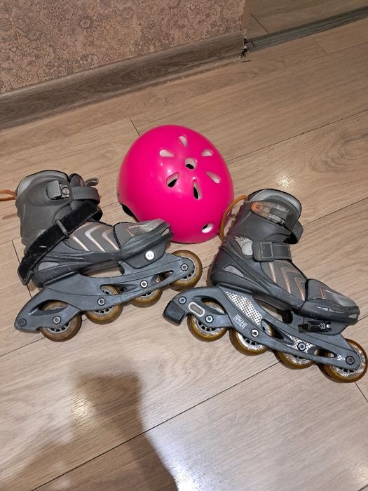 Ролики и шлем детские. Размер 31-33 регулируемые.