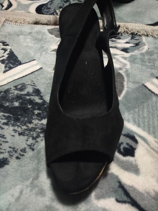 Vând UGG, ghete,sandale noi!! Mărimea 44