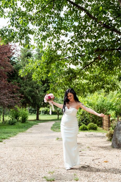 Rochie mireasa alba material satinat