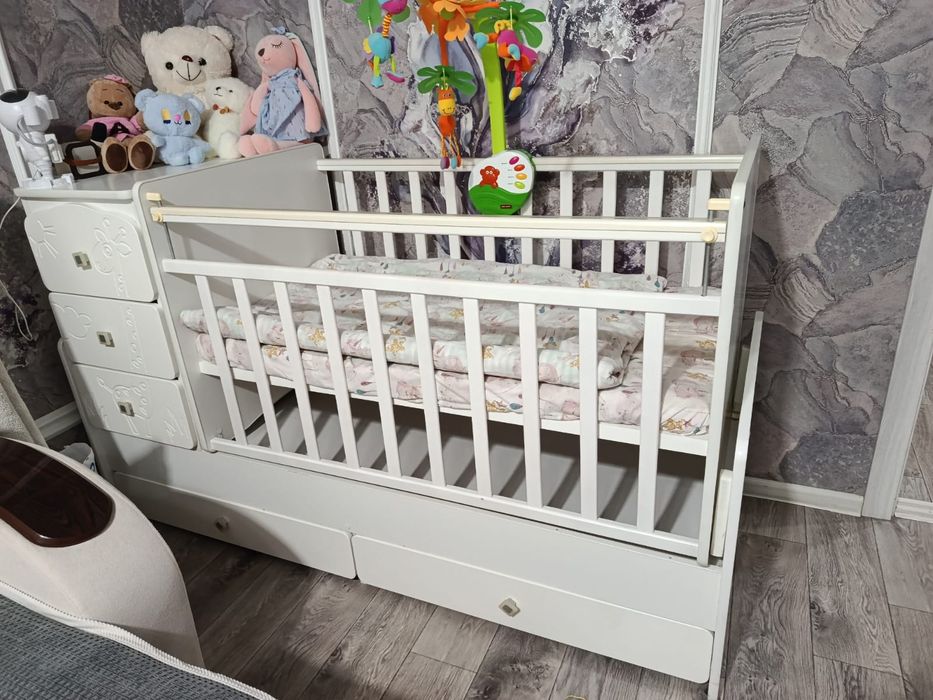Продам детскую кроватку