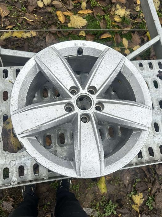 1 брой оригинална джанта 17-ка за VW Tiguan II