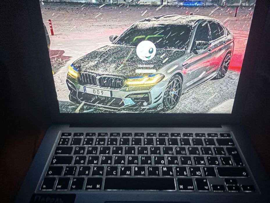 Макбук Аир с документами