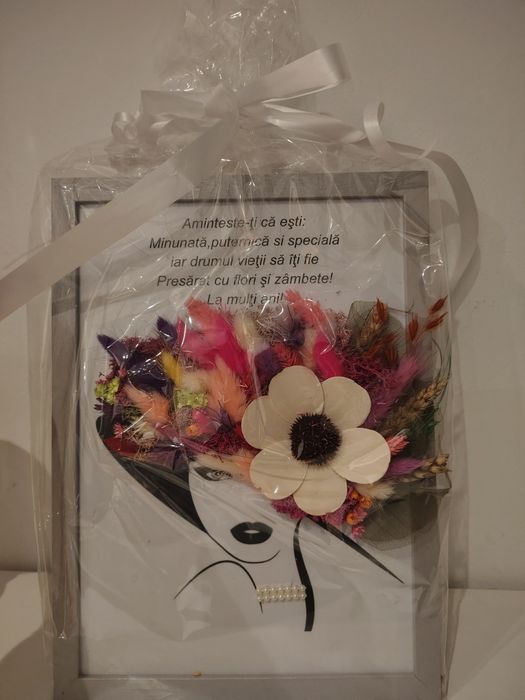 Tablou Dna cu palarie