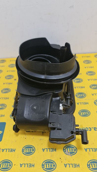 Clapeta capac bușon rezervor alimentare BMW X3 F25 7213035
Pe
