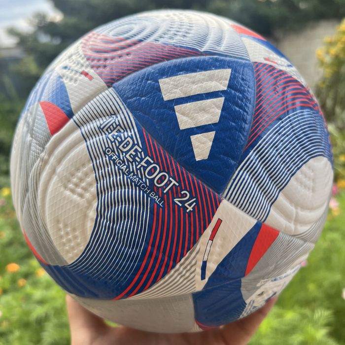 Футбольный мяч Puma Molten