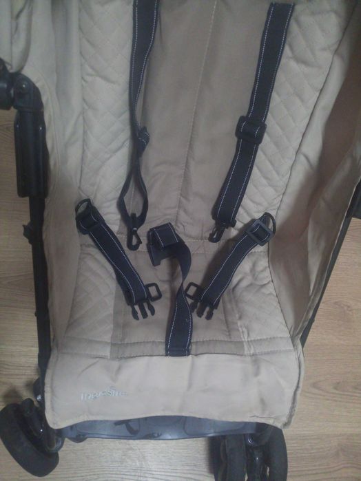 Продавам детска количка Inglesina Swift