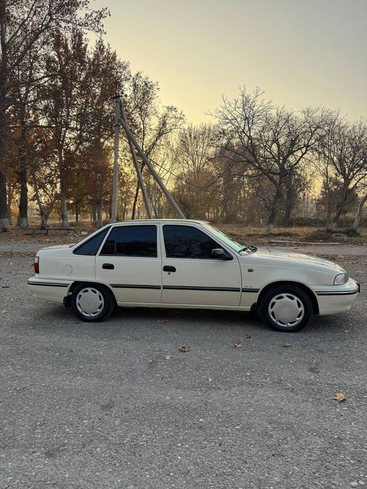 Некция 1 сотилади! 4200$