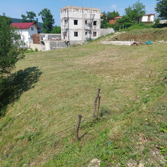Parcele de teren - lacul Cinciș