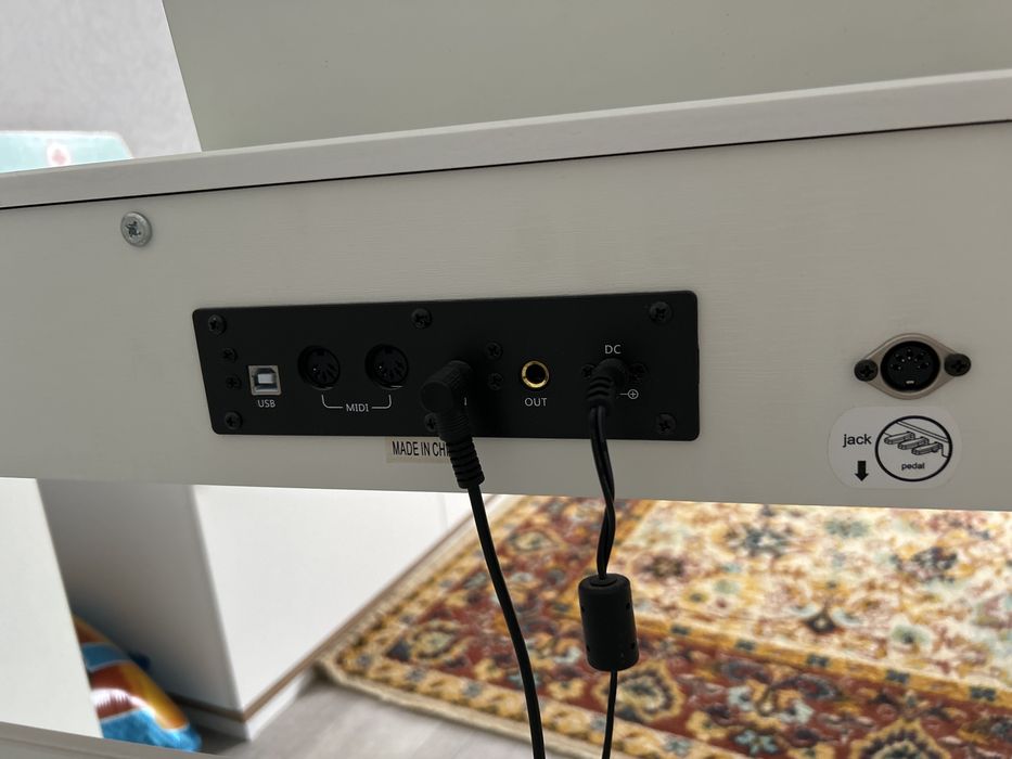 Продам электронное фортепиано