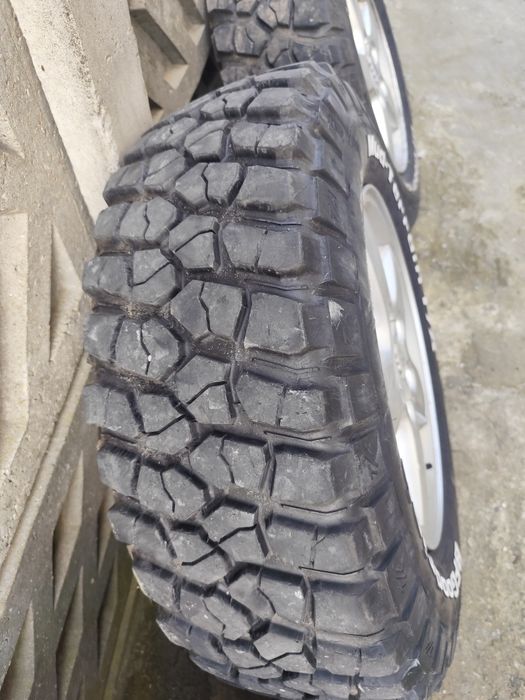 Roti jeep complete bf goodrich 245 70 r17