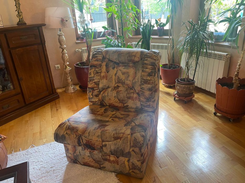 Coltar Canapea Extensibila cu 2 fotolii si taburet