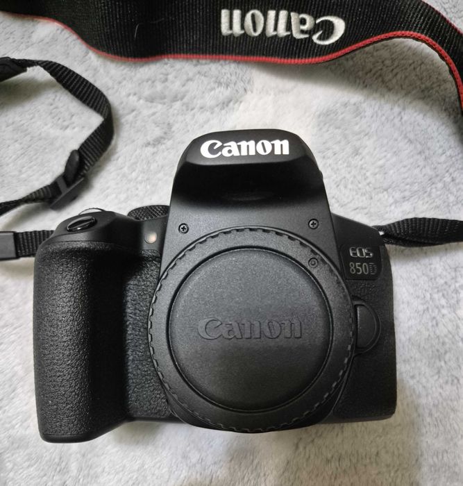 Aparat foto DSLR Canon EOS 850D, 24.1 MP, 4K, Negru + Obiectiv EF-S 18-55mm IS