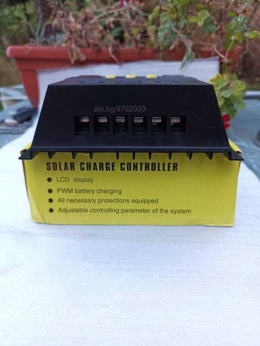 Соларен контролер CM6048Z 12V/24/36/48V Auto-60A