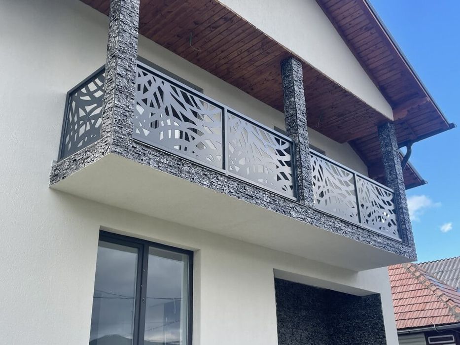 Tabla debitata(porti,garduri,balustrade)