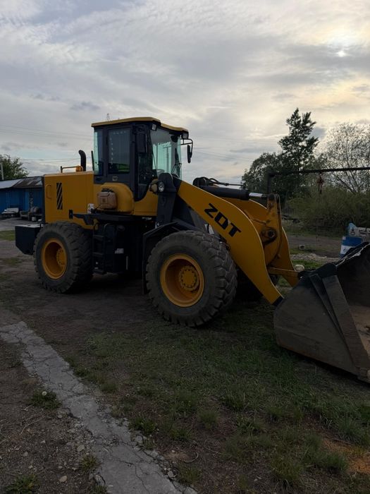 Продам 2х кубовый Погрузчик