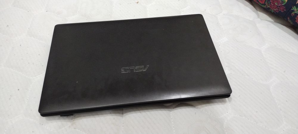 Продаю ноутбук бу рабочий