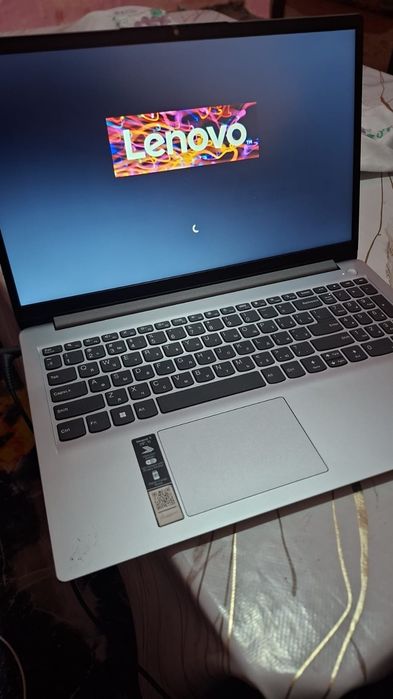Lenovo ideapad 1