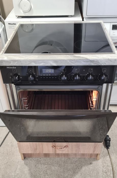 Фурна за вграждане с керамични котлони Miele H251