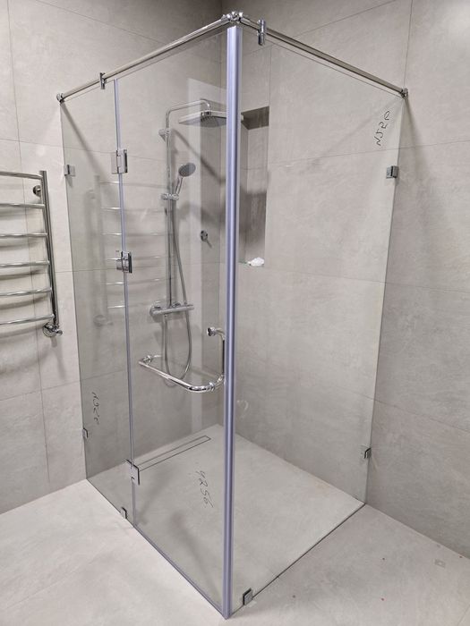 Душевые кабинки и  перегородки раздвижные межкомнатные системы