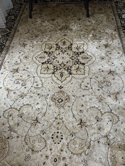 Продаю ковер , хорошего качества