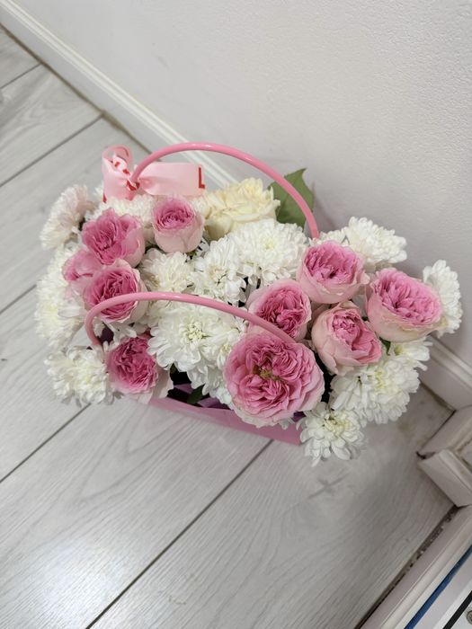 свежие цветы все по 5000 тг