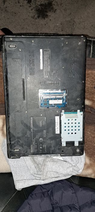 Продам ноут на запчасти