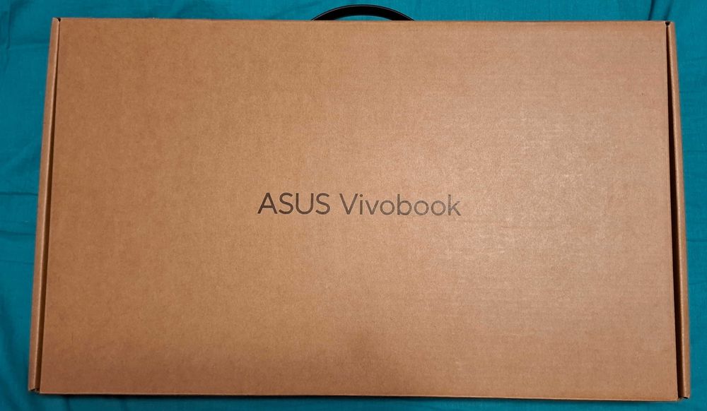 Laptop ASUS Vivobook Intel Core 7, 24GB RAM, 1TB SSD NOU SIGILAT