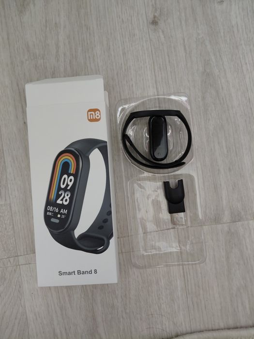 Xiaomi Smart Band 8 новый (подарок, не использовался)