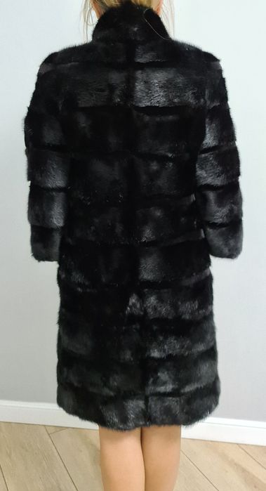 Продам норковую шубу