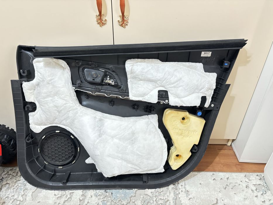 Продам дверная карта шевроле круз