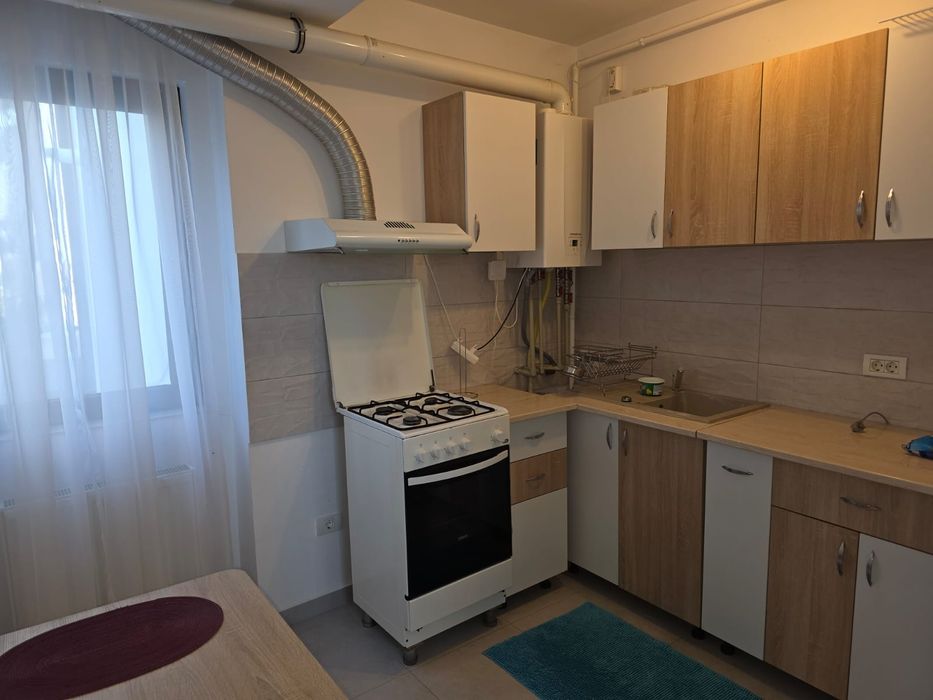 Garsoniera micuta dar coclcheta in bloc nou in Trivale City