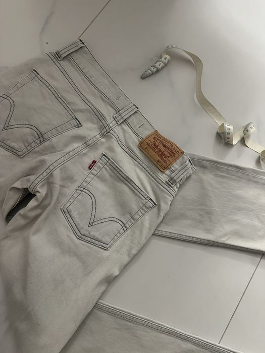 Оригинални мъжки дънки Levi’s размерът е 31,модел 511