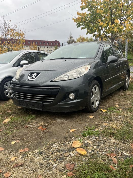 Peugeot 207 2011 diesel, 1.950 € — imagine 2
