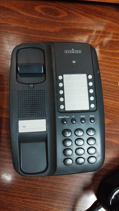 Стационарни телефони телефони Alcatel