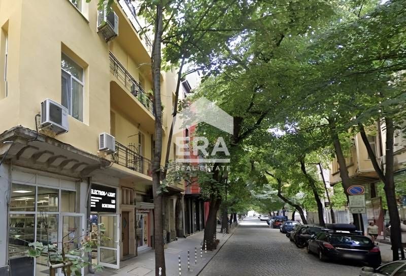 Продава се Многостаен апартамент в София, Център - 154 кв.м за 1755 €/кв.м - Снимка #1