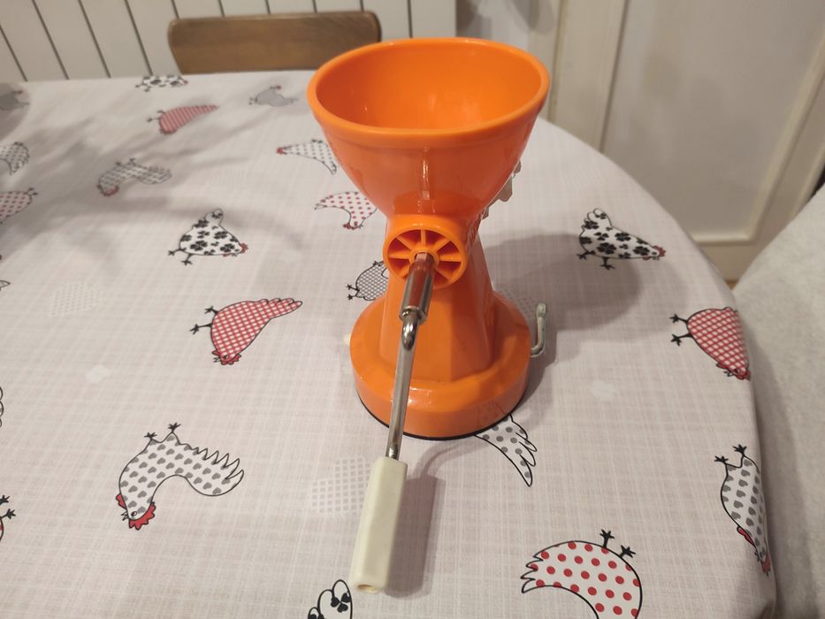 Supernova винтиж ръчна италианска мелачка от 70-те