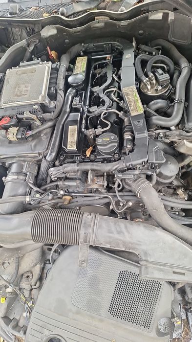 Dezmembrez mercedes w204 2011