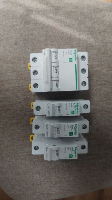 Продам автоматы  Шнайдер Schneider Electric