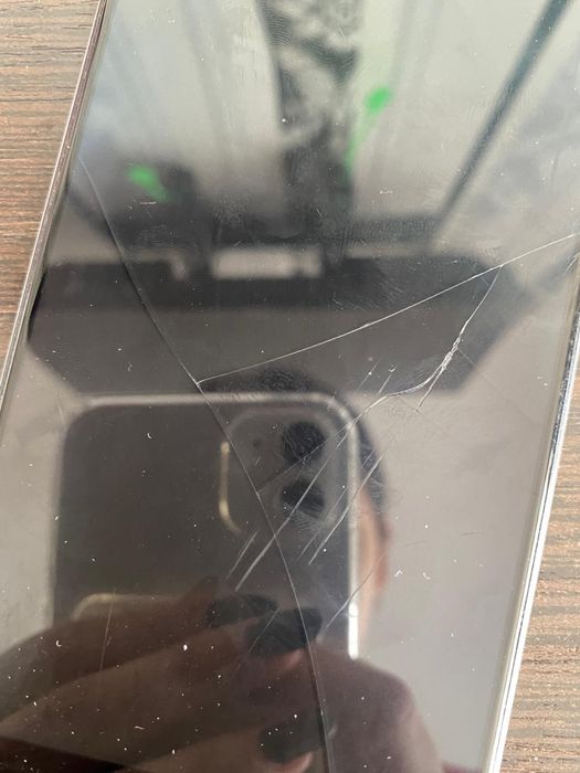 Продам телефон