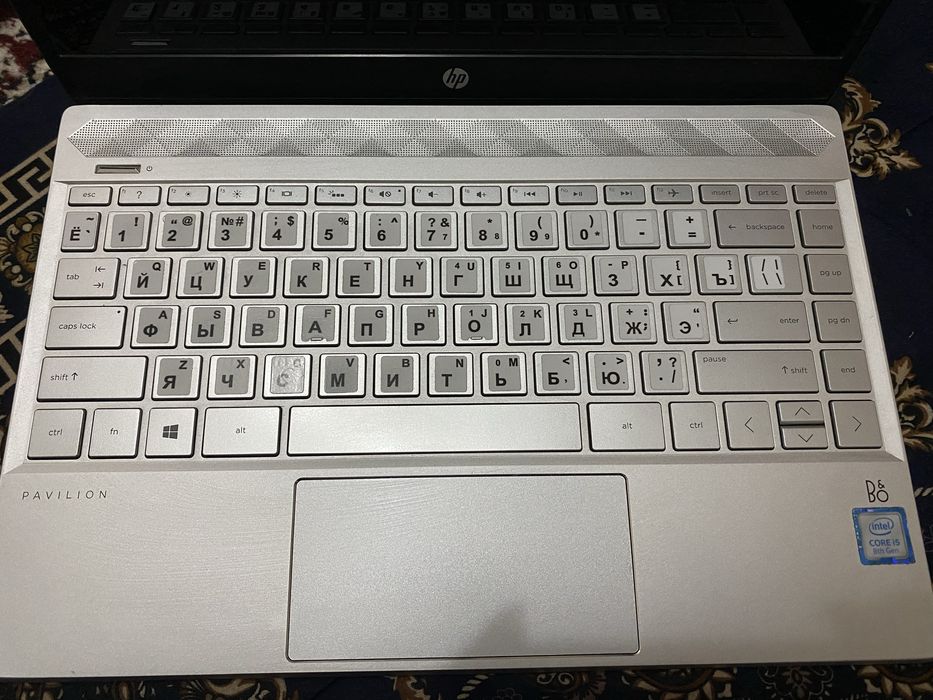 hp pavillion 13 noutbok sotiladi srochna